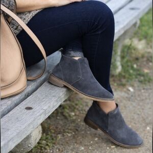 Dolce Vita Findley Western Boho, Gray Nubuck, Comfort Bootie WMS 9M